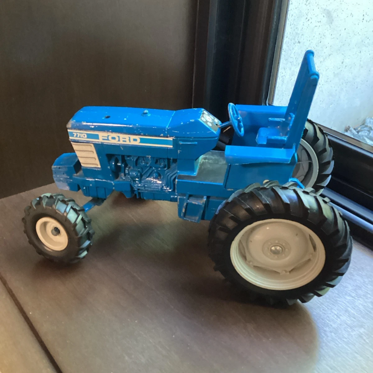 1:16 Ford Tractor Vintage Manufacture Diecast Farm Vehicles for