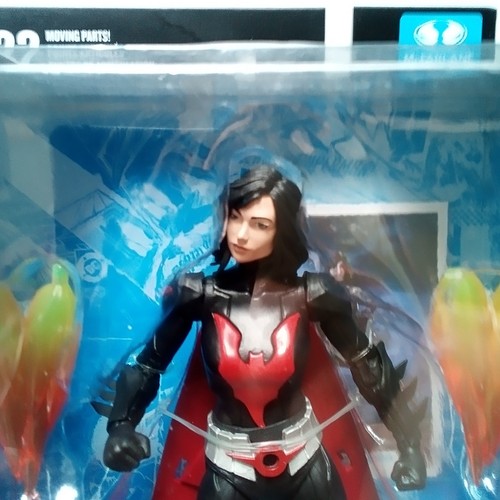 McFarlane Toys DC Multiverse Batman Beyond Batwoman Unmasked 7" Actionfigur - Bild 5 von 6