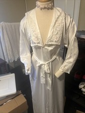 Vintage Sara Beth Soft White w/ Lace Long Belted Robe Size Small