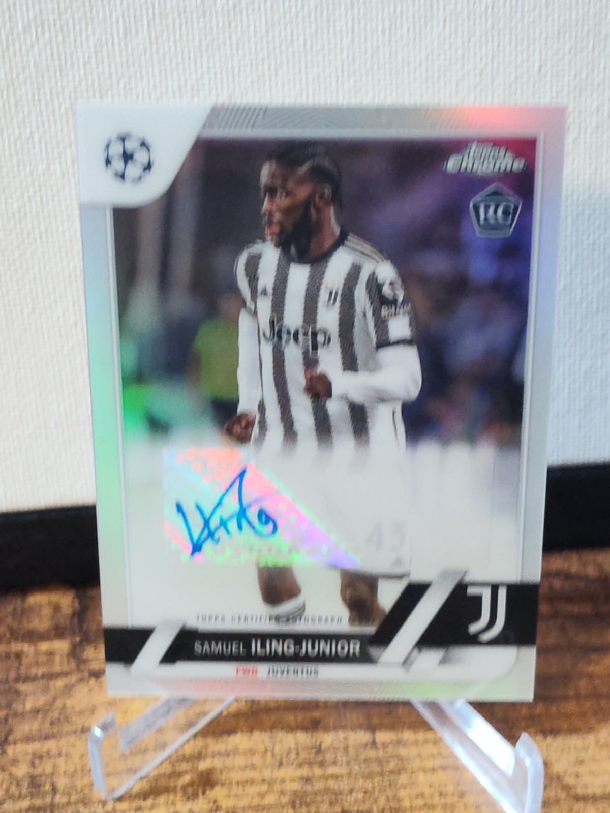 2023 SAMUEL ILING JUNIOR AUTO TOPPS CHROME UCC REFRACTOR RC Juventus  view 8