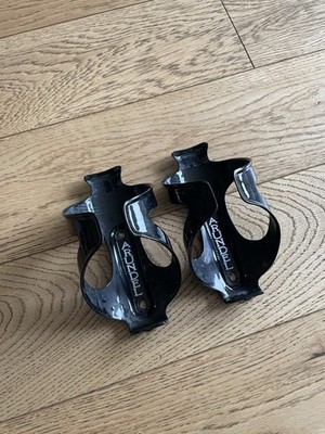 Arundel Dave-O Carbon Bottle Cage Pair, Glossy Black