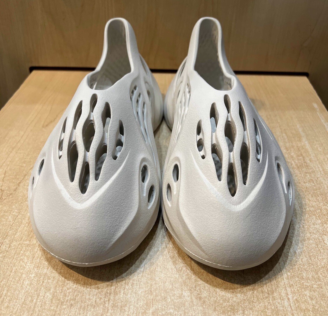 adidas YEEZY Foam Runner27.5 箱 タグ完備 adidas YEEZY Foam Runner27.5 箱 タグ完備 - メルカリ