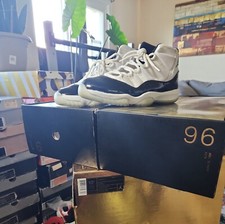 Size 10.5 - Air Jordan 11 Retro Concord - Def...