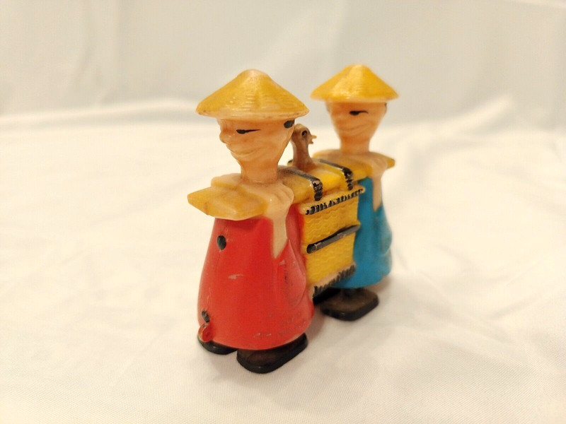 Vintage 1950s Ramper Asian With Bird