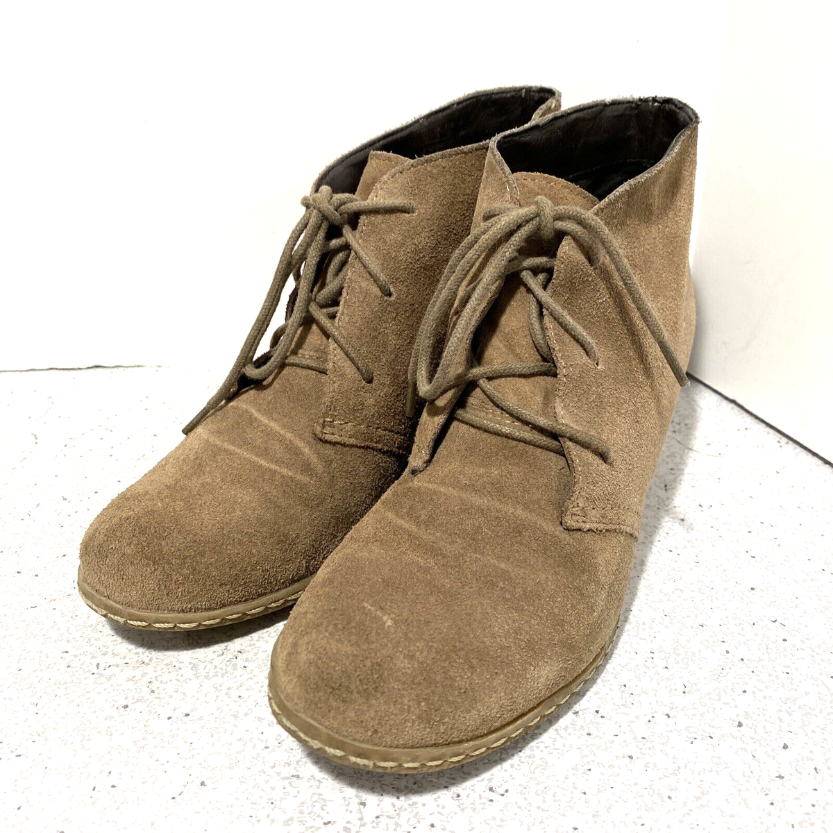 Franco Sarto 7M wedge heel lace up chukka boots booties tan suede leather  shoes