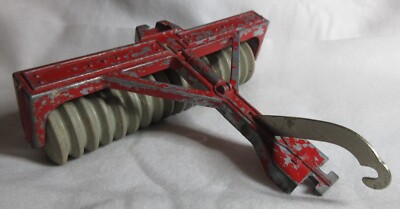 VINTAGE 1950'S HUBLEY KIDDIE TOY RED FARM CULTIPACKER WOOD ROLLER