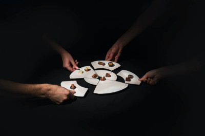 Cocoa Pod - Arik Levy for Nestlé - Designer Porzellan - Unikate Teller Geschirr
