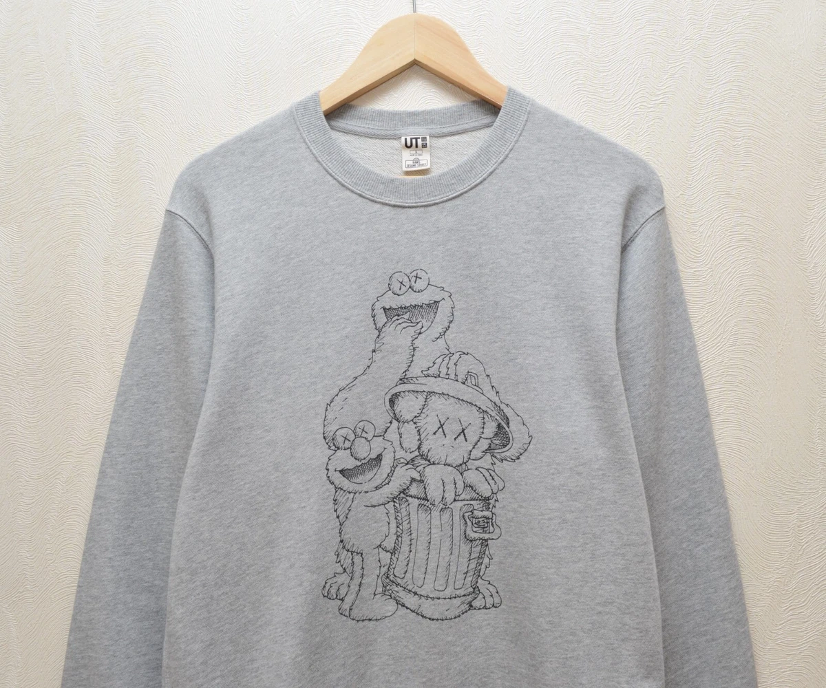 KAWS x Uniqlo x Sesame Street Sweatshirt Crewneck Big Logo Size S P2P 21 2