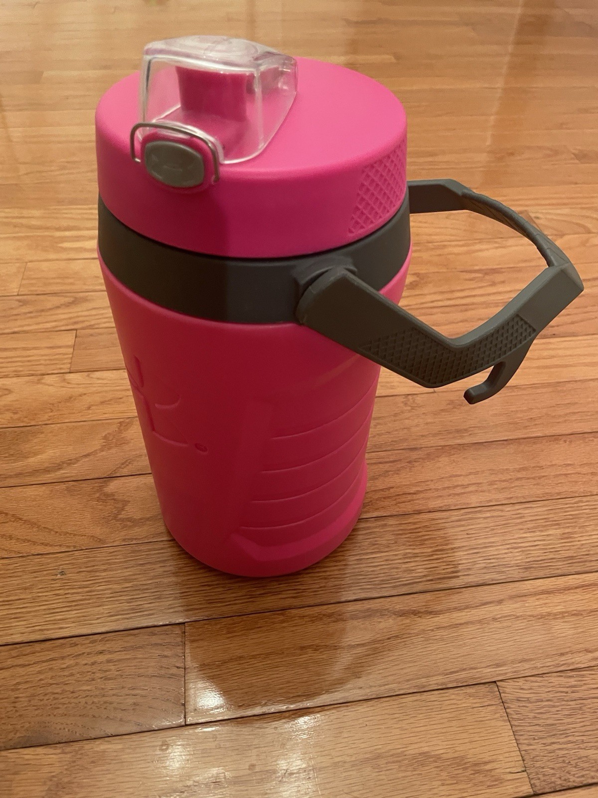 Under Armour Pink Plastic Water Bottle with Handle and Screw-on Lid Sports