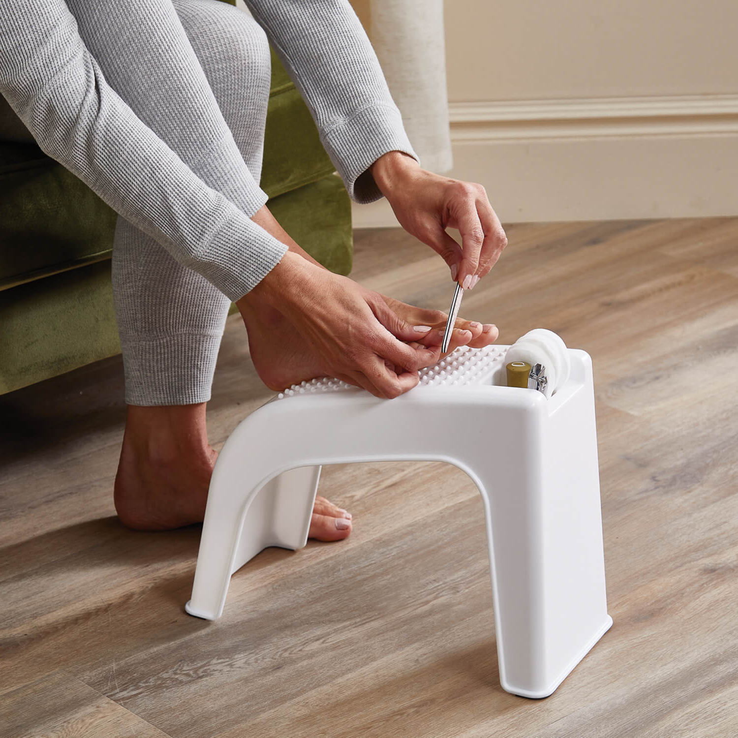 Chiropody Stool with Storage White Practical Everyday Use - Image 2