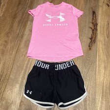 Girls Under Armour Short Sleeve and Shorts Outfit Size YSM