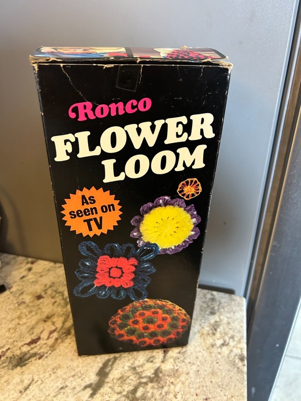Vtg RONCO Flower Loom w/ Box and Pattern Book Granny Square Crochet Complete
