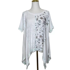 POL White Floral Patchwork Asymmetrical Hem Tunic Top M Boho Chic Hippie Cottage