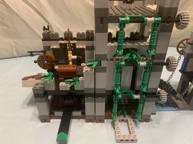 Lego Castle Knights Kingdom II: Citadel of Orlan Set 8780 99.5% Read Description