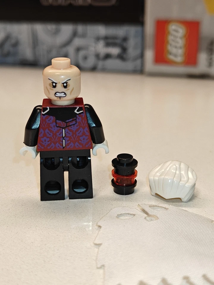 Marvel Super Heroes The Collector SDCC Custom Lego Minifigure Taneleer Limited - Image 2 of 3