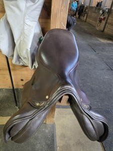 2025 Loxley by Bliss Jump LX Saddle - 18in Brown MW