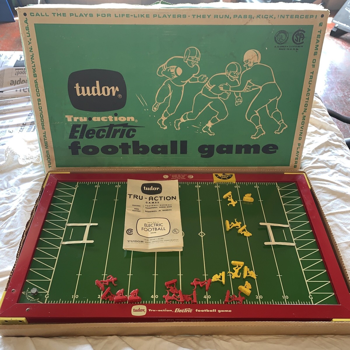 Tudor Tru-Action ELECTRIC FOOTBALL Game Model 500, original box WORKS