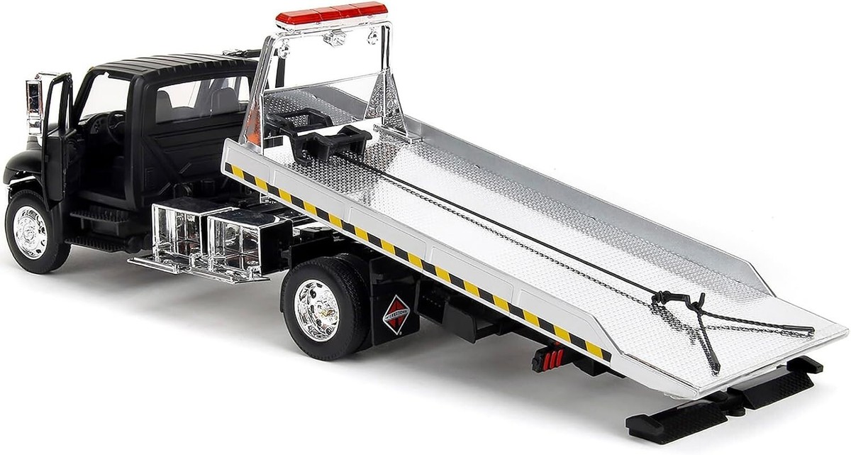 1/24 Jada International DuraStar 4400 Flatbed Tow Truck
