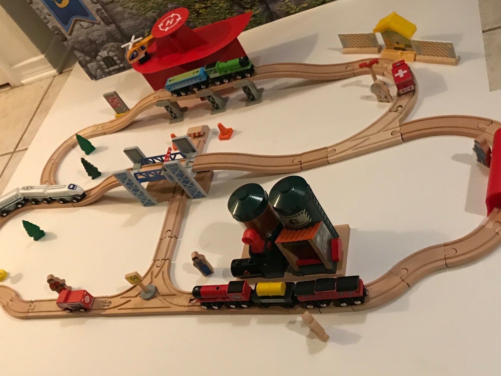 imaginarium express rescue train set