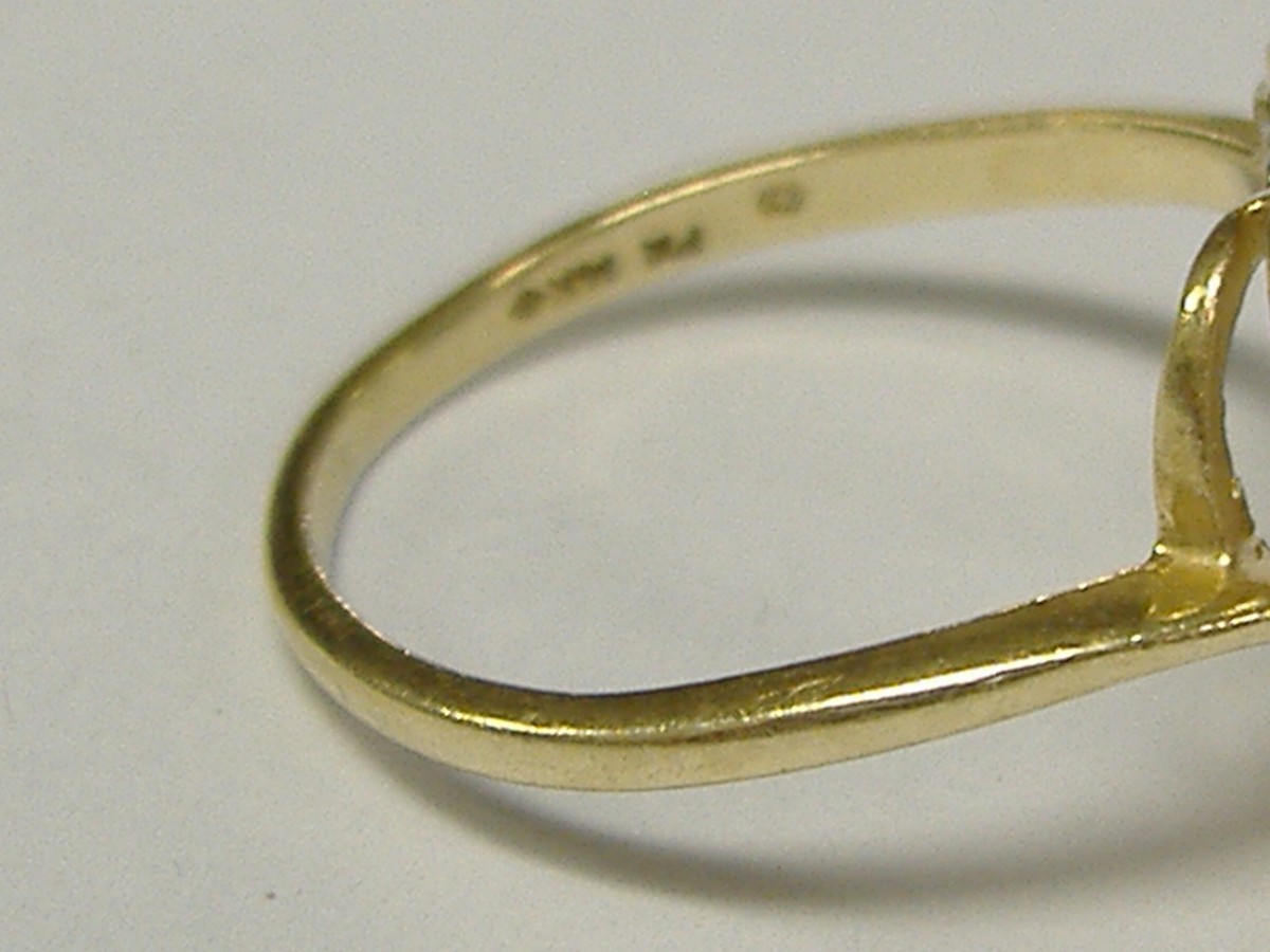 VINTAGE SOLID 14 K GOLD 0.08CT TW DIAMONDS HEART RING SIZE