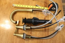 9 Gold Bathroom Faucet set 3 Holes w/Drain