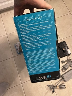 Nintendo Wii U 32GB Nintendo Land Deluxe Set Bundle - Black
