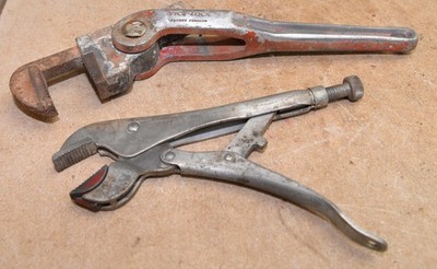 Rare Vise lock patent pending V1-12 self adjusting pipe wrench & Whale Tool lot