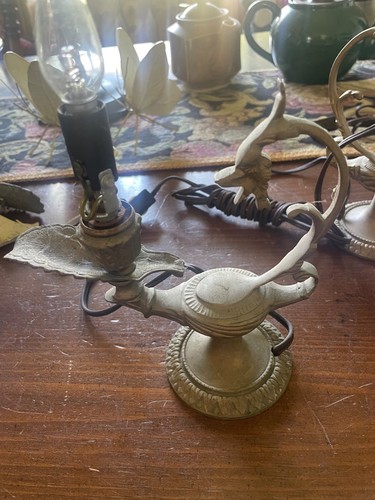 2 VINTAGE BRASS ALADDIN'S GENIE LAMP SHAPED ELECTRIC TABLE LAMP SNAKE HEAD - Picture 4 of 6