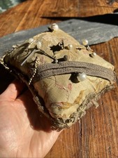 Coussin a Couture & Epingle a Chapeau Broderie XiX Eme