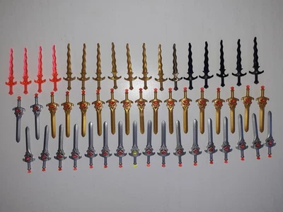 GROS LOT D'EPEE POUR CUSTOMISER VOS PLAYMOBILS CHEVALIERS - Photo 1/3