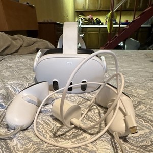 Meta Quest 3 Standalone VR Headset with Touch Controllers, White