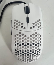 WHITE WIRED ERGONOMIC MOUSE