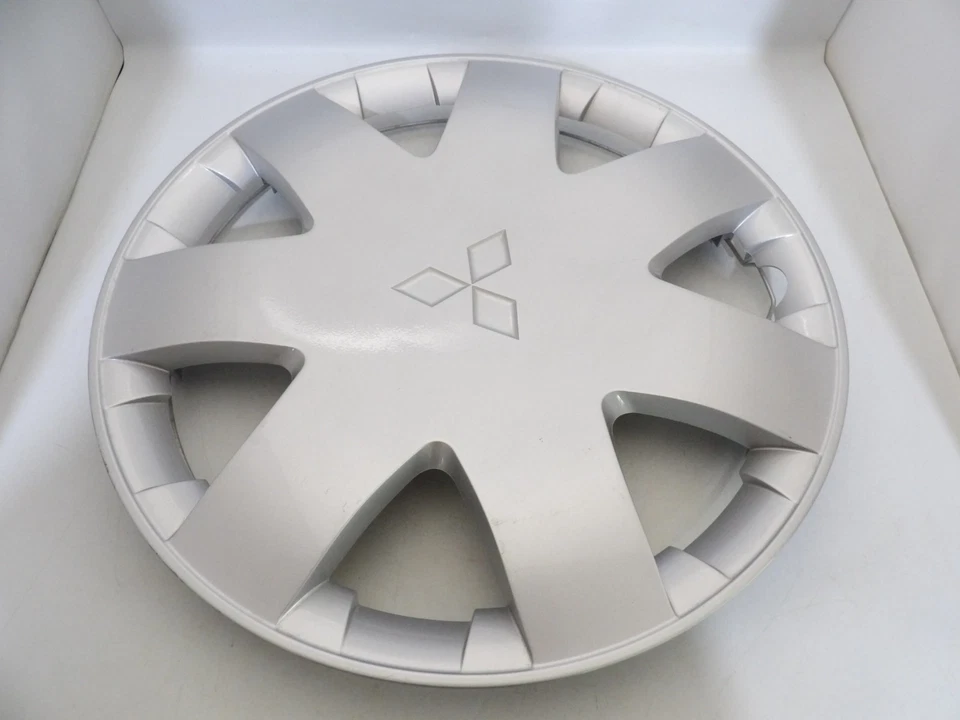 Tapacubos de fábrica OEM 2004 2005 Mitsubishi Galant 16 pulgadas Foto 4 de 4