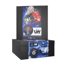 2017-18 Fanatics Under Wraps NHL Series 1 Autographed Hockey Puck 4