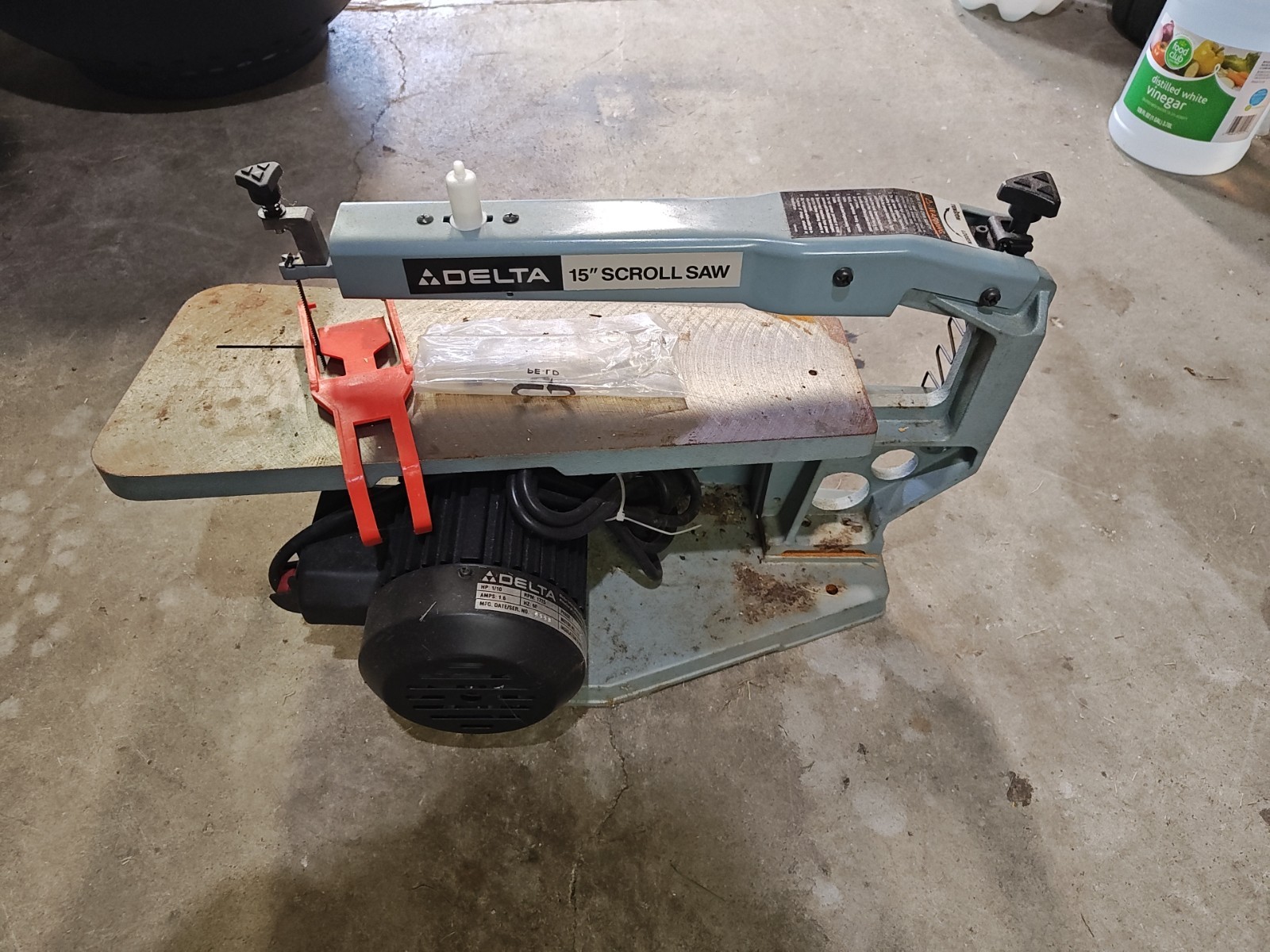 Delta 15" Scroll Saw Heavy Duty Cast Iron Tabletop Scroll Saw - Model 40-150