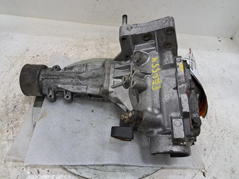 2011-2020 TOYOTA SIENNA Transfer Case Assembly Factory OEM - Image 2 of 4