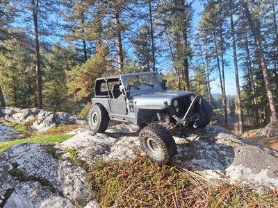 Vanquish Axial Cj7 (See Description)