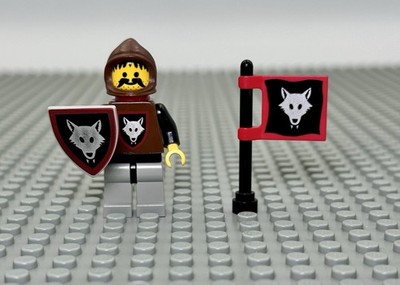LEGO Wolfpack Minifigure cas252 w/cape - Flag 2335p44 - Shield 6038 6075