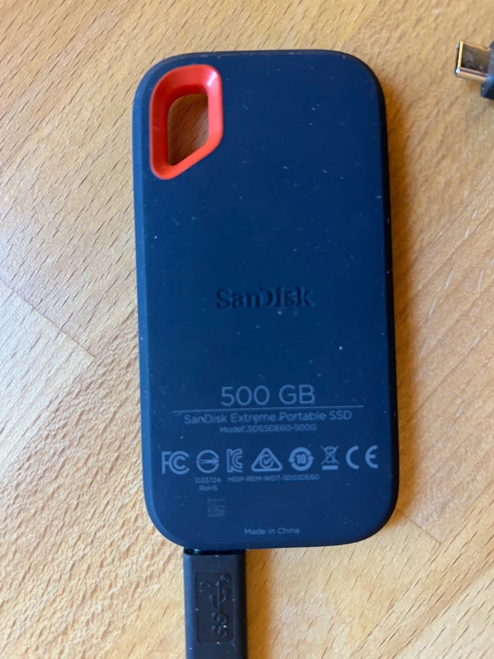 闪迪 Extreme 500GB USB-C 便携式外置固态硬盘 (SDSSDE60-500G) — 第 3/4 张图片