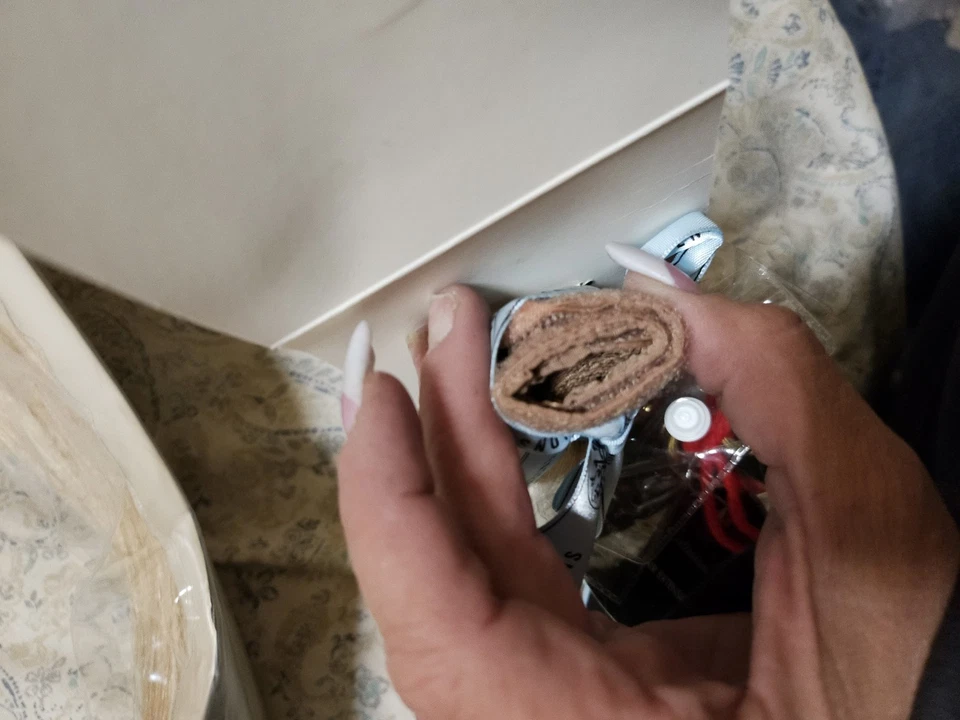 Zala 26" Clip-In Ponytail Beachy Blonde 100% Human Hair Heat, Wash, And Dyeable - Image 2 of 4