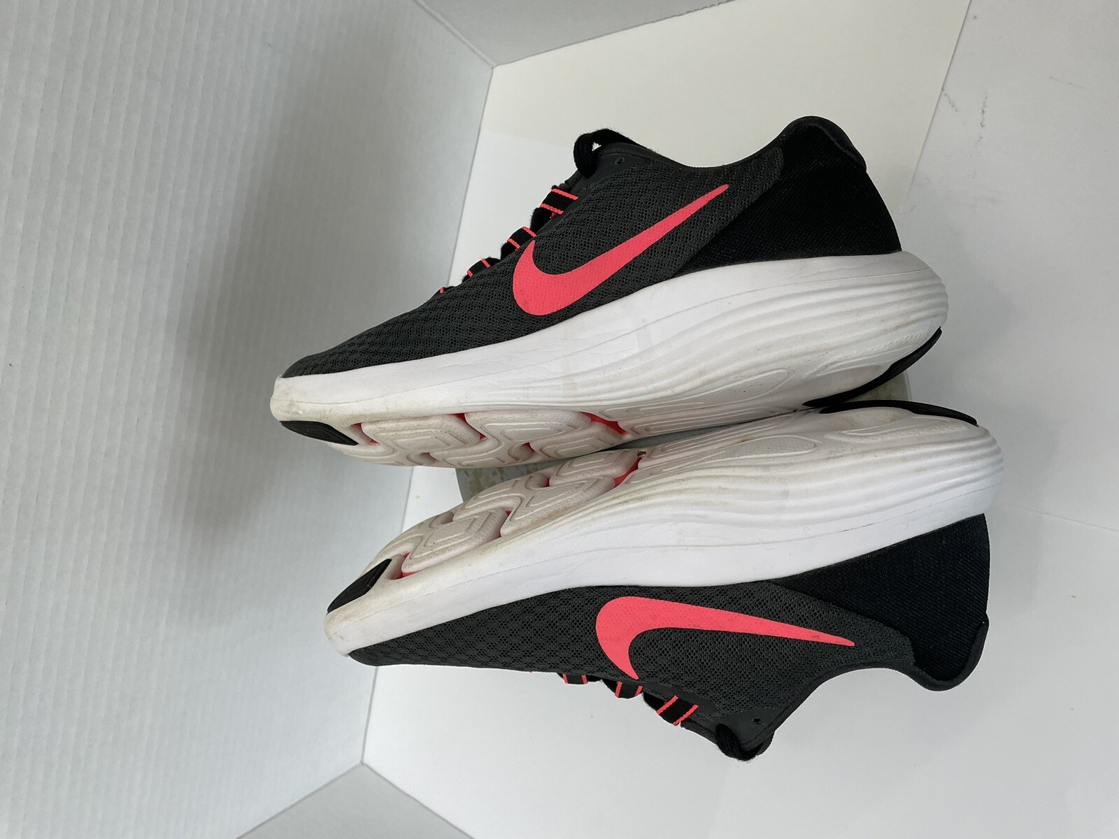 nike wmns lunarconverge