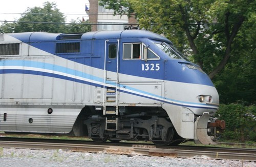 Athearn HO Scale 2618 AMT (Metropolitan Transportation Agency Montreal) F-59PHI. - Picture 12 of 12