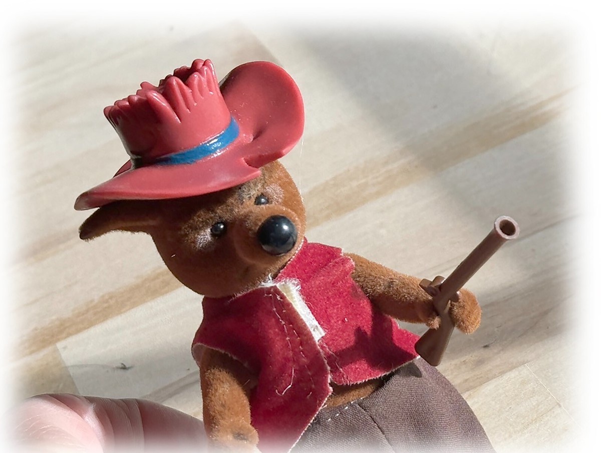 Bandai Maple Town Story 1986 Wilde Wolf w Lego Shotgun | eBay