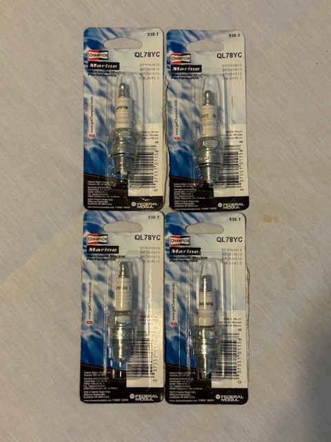 Set of 4 Champion MARINE Spark Plugs QL78YC 938-1