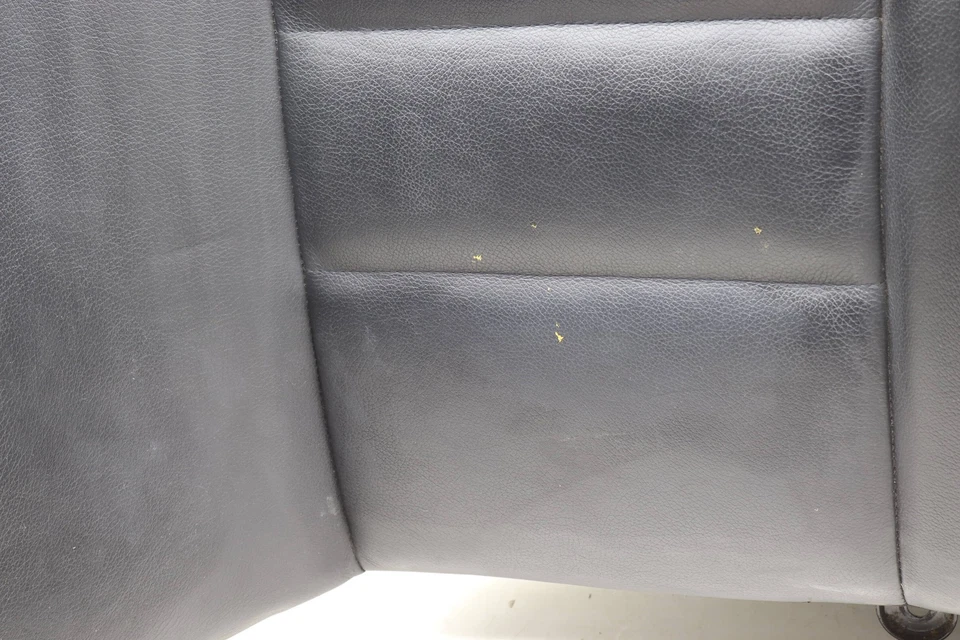 2010-2014 MERCEDES-BENZ C250 - REAR Upper SEAT Backrest Cushion (Leather) - Image 2 of 4