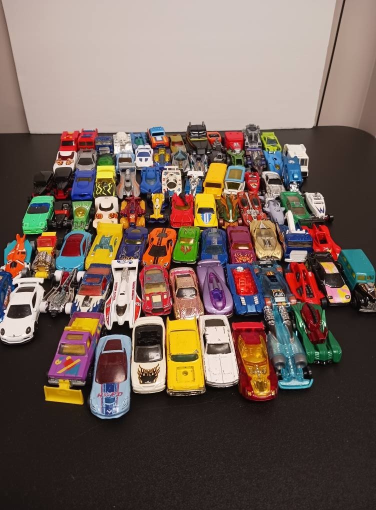 Hot Wheels, Match Box, And Other Loose Die Cast cars. 1LB LOTS