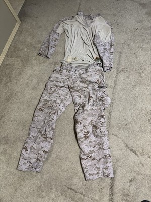 USMC FROG UNIFORM - MCCUU - DESERT MARPAT - MEDIUM  REGULAR - USED