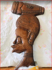 Sculpture Murale Africaine – Profil de Femme Porteuse de Calebasse