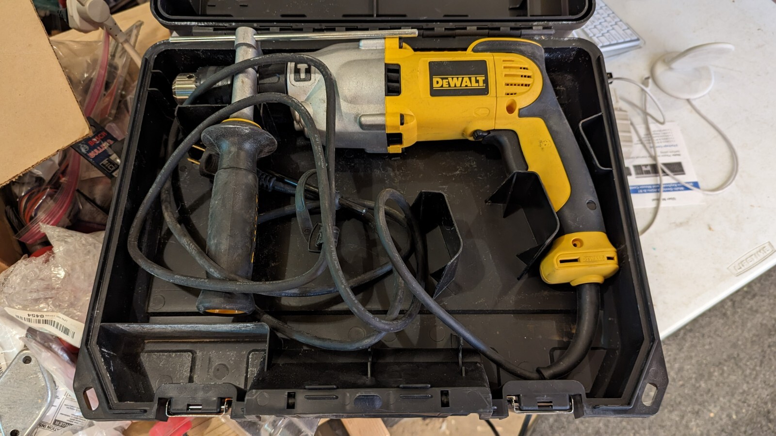 DEWALT DWD520K 1/2 Inch VSR Pistol Grip Hammer Drill Kit 885911048644