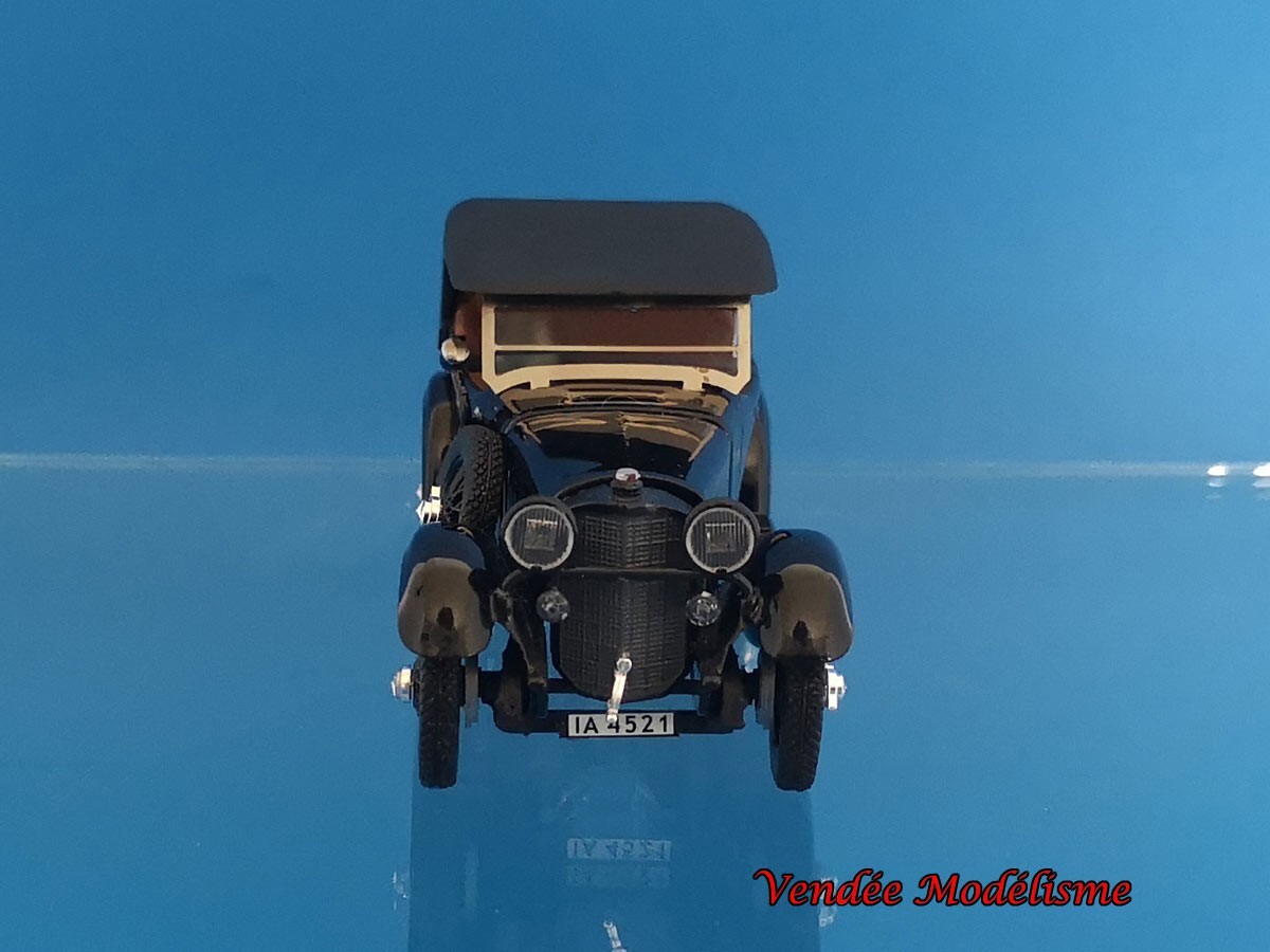 Voitures, camions et fourgons miniatures Rio 1:43 Mercedes